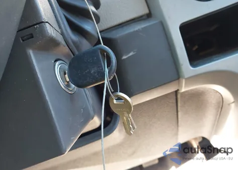 2009 Ford F-150 Stx/Xl/Xlt из США, поврежденный, VIN 1FTRX14879KA27318